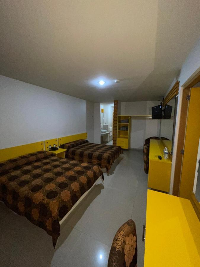 Palacio Rojo Hotel Familiar 莫雷利亚 外观 照片