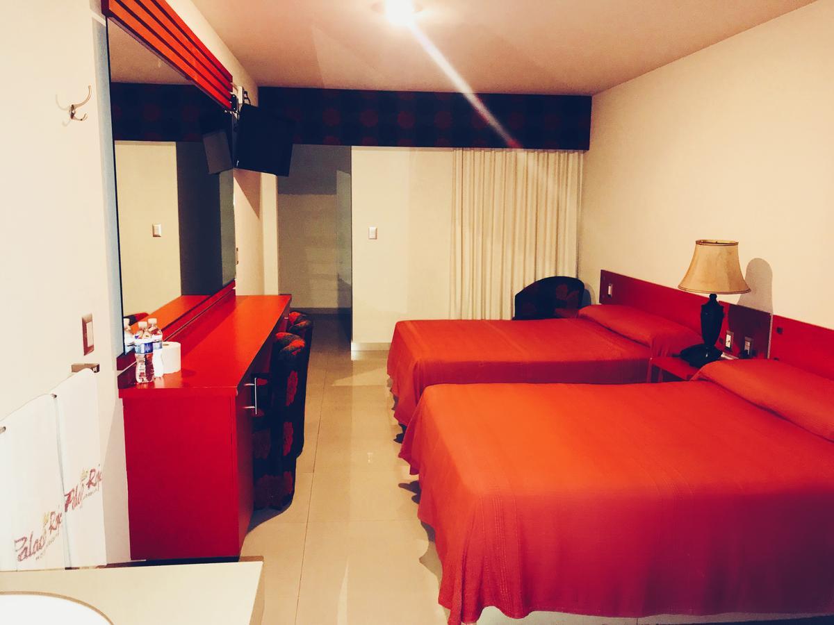 Palacio Rojo Hotel Familiar 莫雷利亚 外观 照片